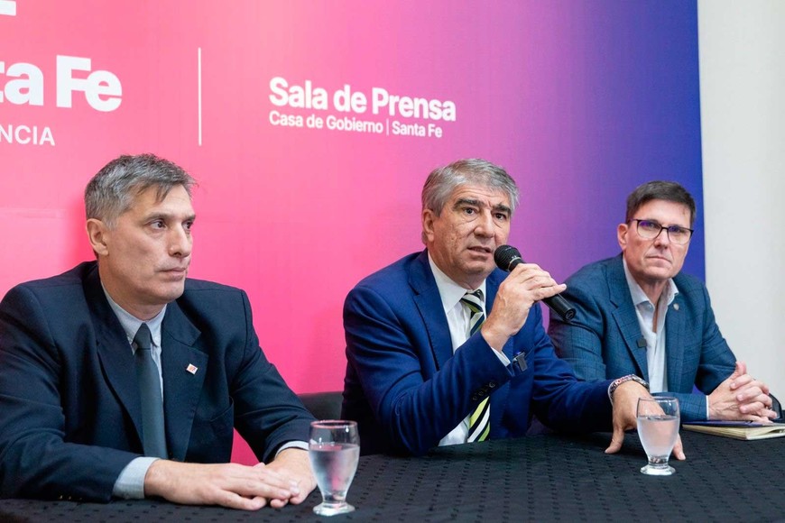 Este lunes, Olivares compartió una conferencia de prensa junto con Bastia y Goity, en donde anunciaron el descuento a quienes se adhieran al paro.