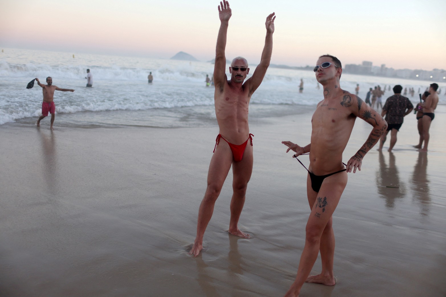 Los fanáticos de la reina del pop coparon las playas de Río de Janeiro.