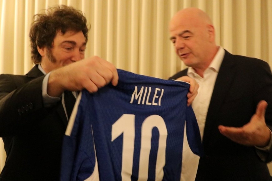 Javier Milei junto a Gianni Infantino. Crédito: Presidencia de la Nación