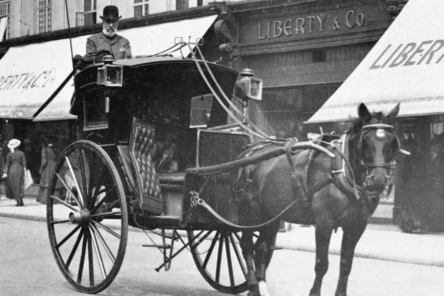 El carruaje “hackney”, predecesor del taxi moderno.