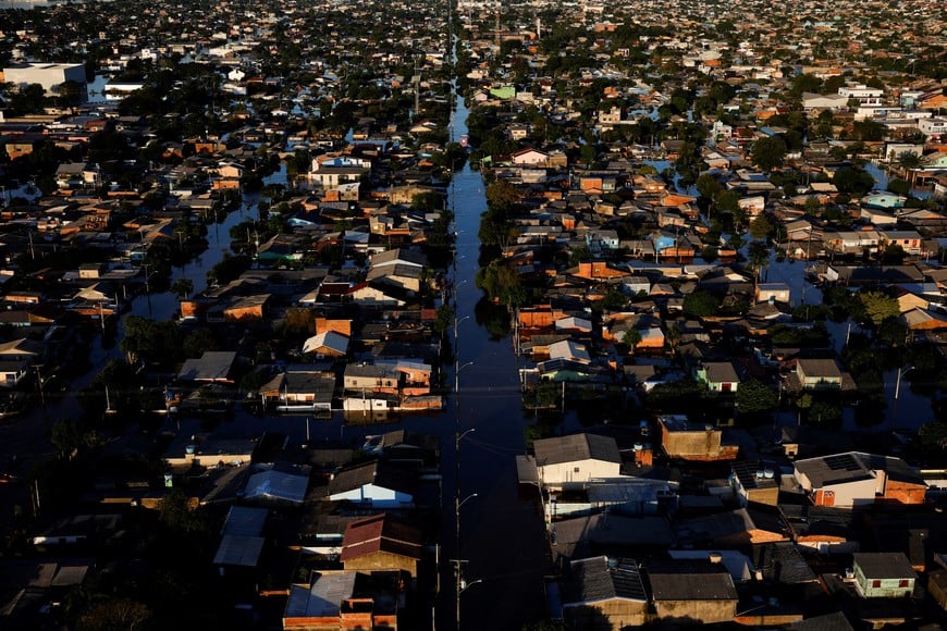 A view of flooded streets in Canoas, in Rio Grande do Sul, Brazil, May 6, 2024. REUTERS/Amanda Perobelli