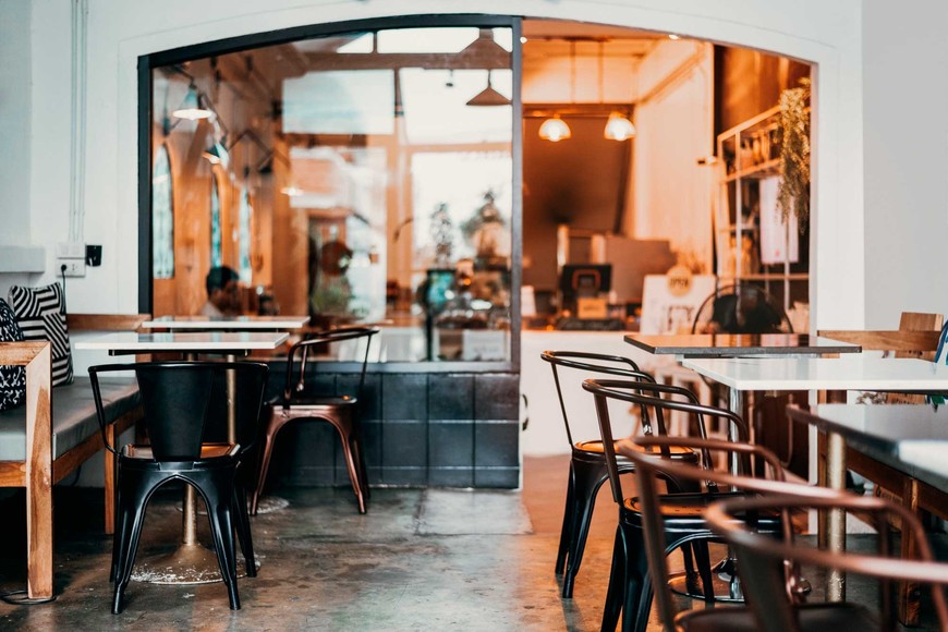 Restaurantes y hoteles aumentó 6,1%.