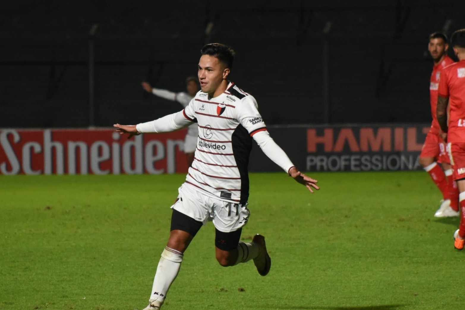 Colón gana en su primera presentación en la Copa Argentina, ante Los Andes