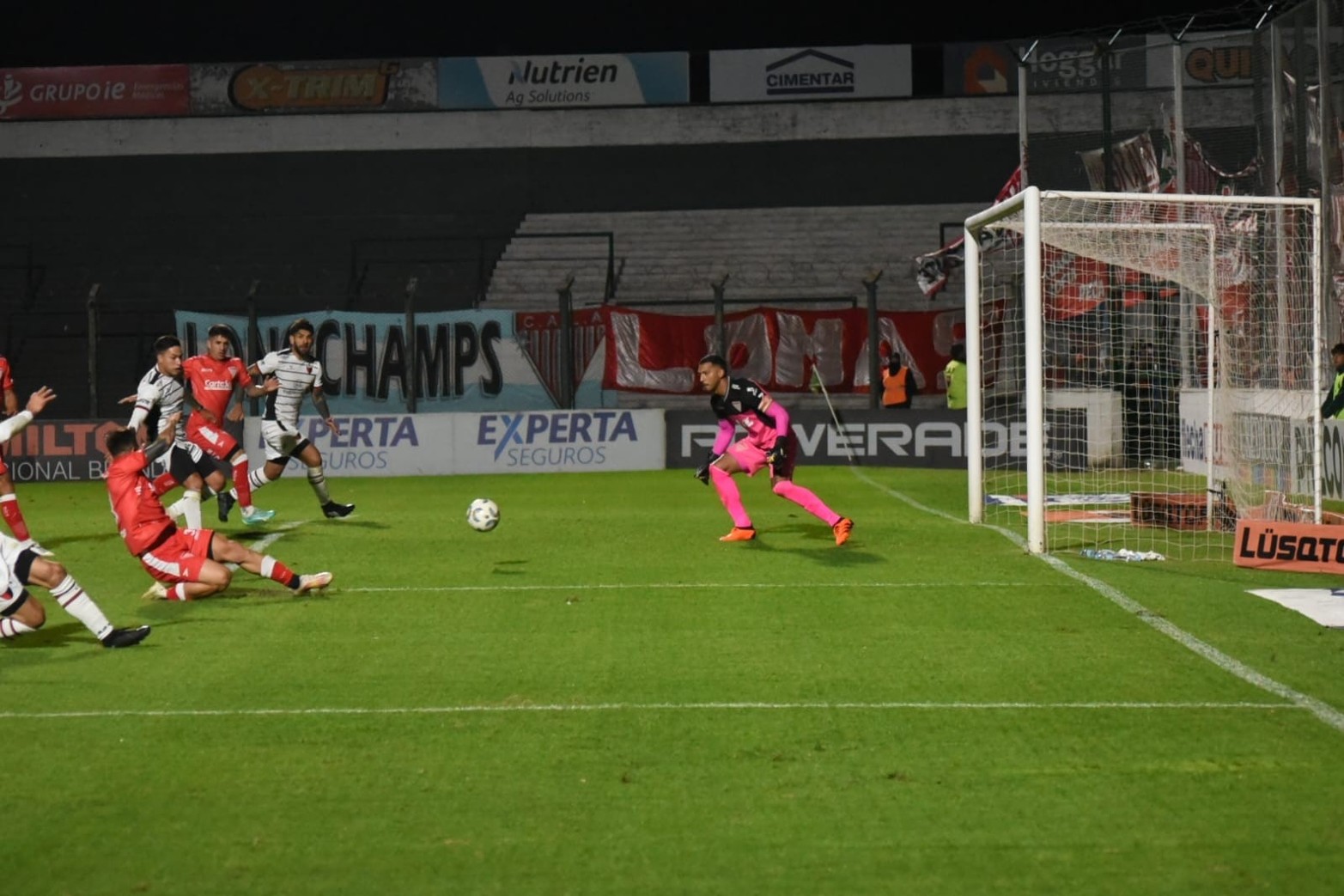 Colón gana en su primera presentación en la Copa Argentina, ante Los Andes