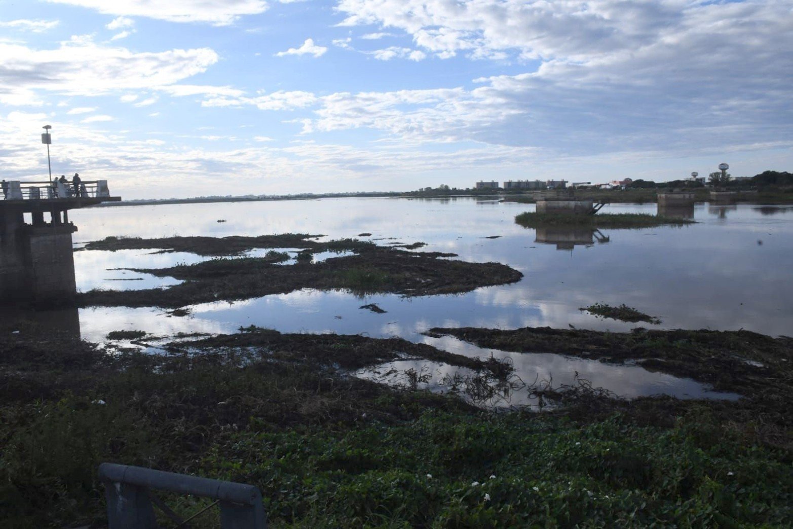 En las últimas 24 horas el río Paraná creció 12 centímetros en el puerto de Santa Fe. En el puerto de Santa Fe la altura es 3.32 metros.