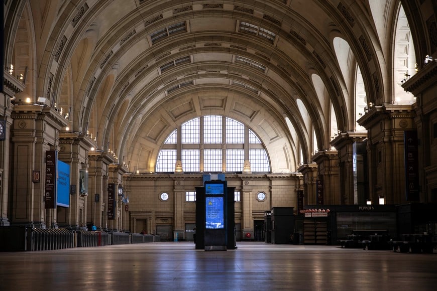 La estación es una de las principales terminales ferroviarias de la ciudad de Buenos Aires Créditos:Xinhua/Martín Zabala