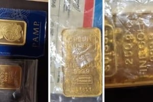 "Chips" de oro secuestrados a los procesados.
