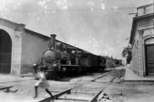 Una postal de la estación de tren en Gualeguay a comienzos del siglo XX