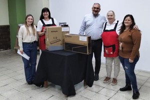 Estos encuentros son desarrollados por el Senador y su equipo de trabajo para establecer un contacto directo con las instituciones, educativas, deportivas y sociales del Departamento Castellanos y poder acompañar sus proyectos y actividades al servicio de la comunidad.