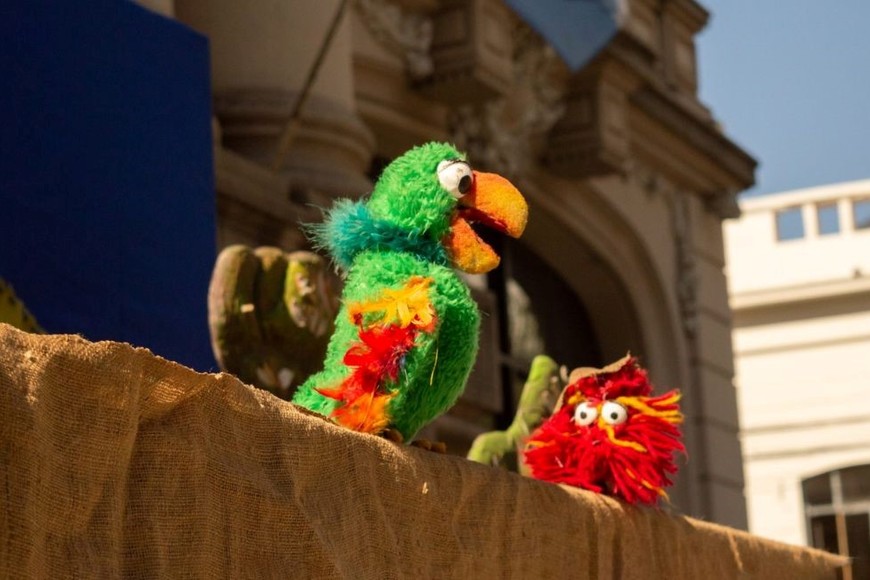 El País de Los Colores. Una pelotita que emprende una aventura en busca de los colores