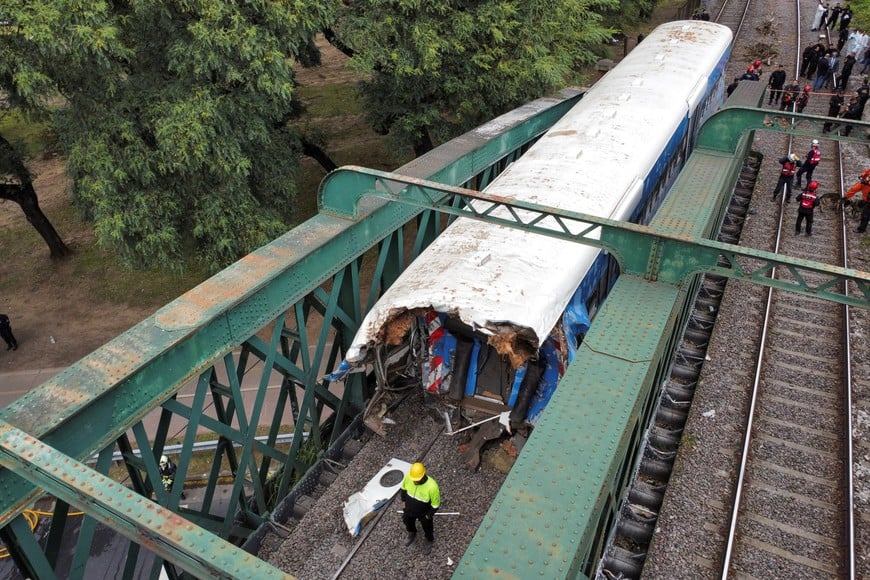 A drone view shows rescue team staff working on the site of a train collision in Buenos Aires, Argentina, May 10, 2024. REUTERS/Agustin Marcarian