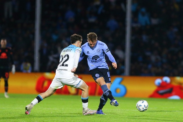Partidazo en Córdoba: Belgrano remontó una diferencia de tres goles y empató 4-4 con Racing