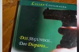 Portada del libro "En dos segundos", del año 2022, novela de Lilián Costamagna basada en un hecho real, fortuito y fatídico que sucede en Bariloche y continúa en la ciudad de Santa Fe.