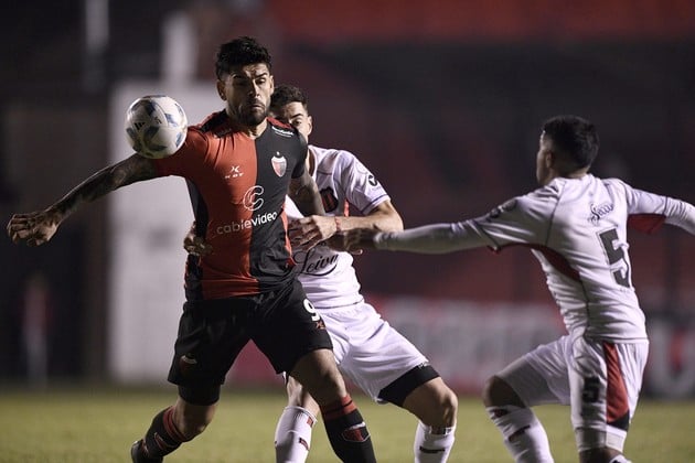 Colón cae por 1 a 0 ante Defensores de Belgrano en Buenos Aires