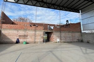 “En total son 18 millones de pesos que se invertirán para culminar los vestuarios del gimnasio del Polideportivo. Ahora estamos a la espera de que lleguen los recursos para avanzar con la obra”.