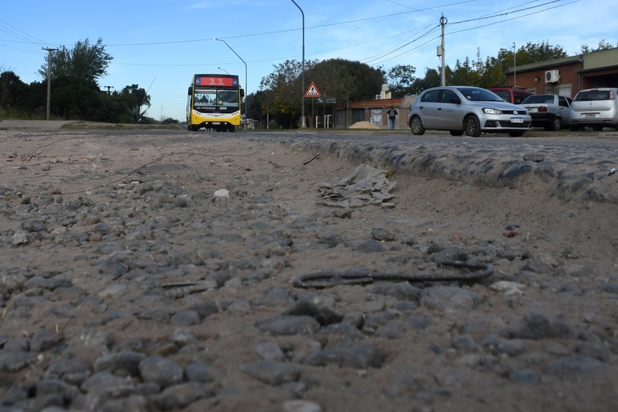 Una mano. Así es hoy la avenida a la que sólo le construyeron la mano con sentido hacia el norte, y la hicieron doblemano.

Fernando Nicola.