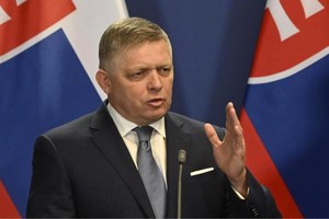 El primer ministro eslovaco está "muy grave" tras ser operado luego de recibir cinco disparos