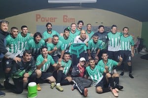 Ciclón Norte, manda en la zona A. El equipo de Cayastá está pasando un gran momento y lo disfruta. Gentileza: Javier Vera