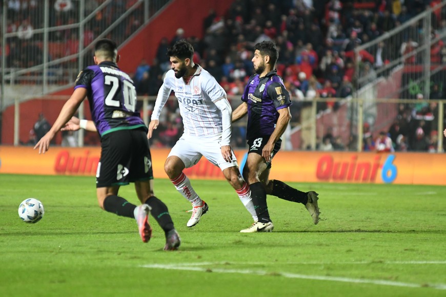 Nicolás Orsini será ratificado por el Kily para el encuentro ante Instituto. Hizo un buen partido frente al Taladro. Manuel Fabatía