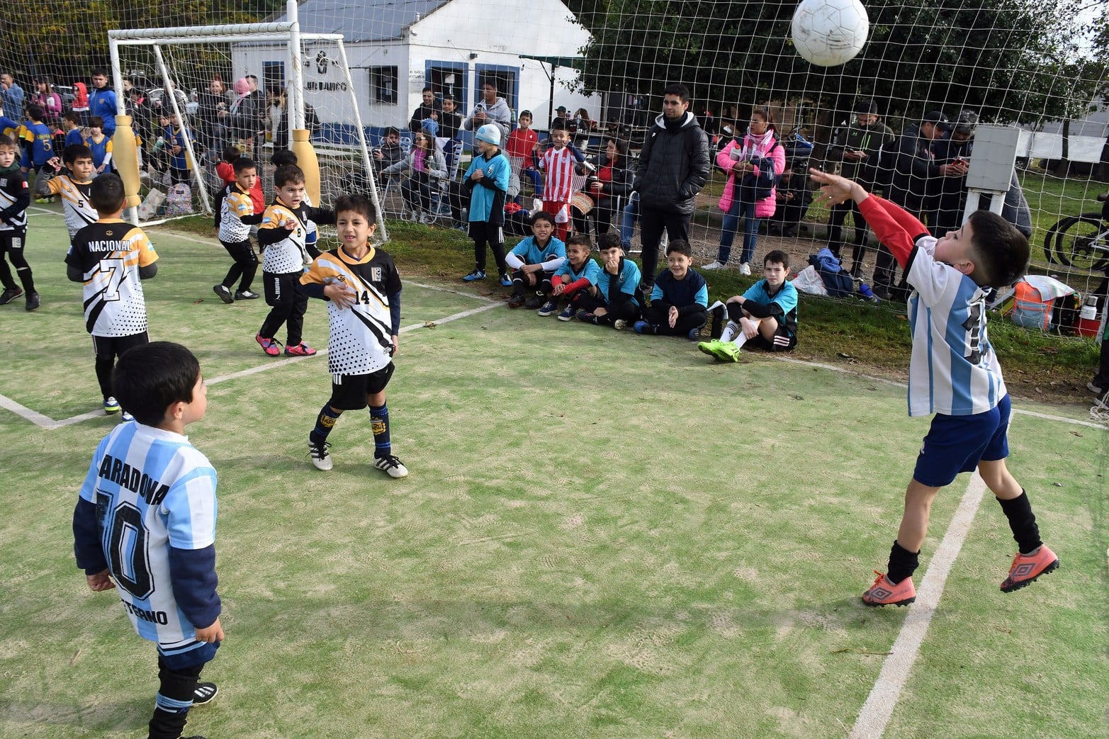 En el club Bahco los niños de distintas escuelitas de fútbol disfrutaron de un encuentro formidable en su quinto encuentro en este 2024.