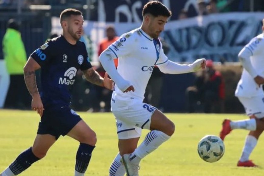 Poco fútbol y muchos golpes en el clásico mendocino.