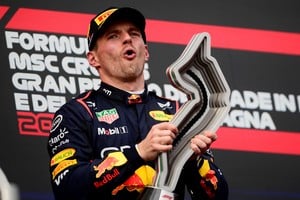 La victoria fue la quinta de Verstappen en siete carreras esta temporada. Crédito: Reuters/Massimo Pinca