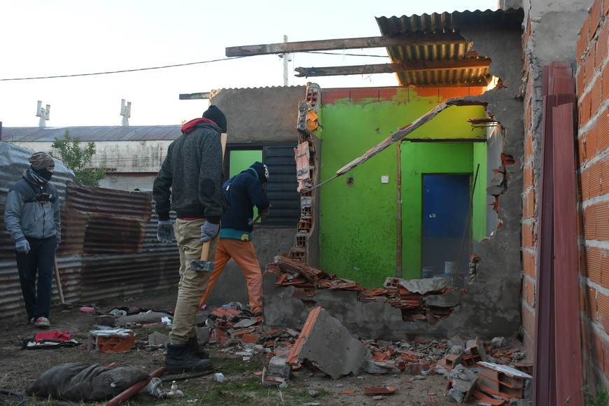 Así demolieron el búnker en Santa Fe. Crédito: Flavio Raina