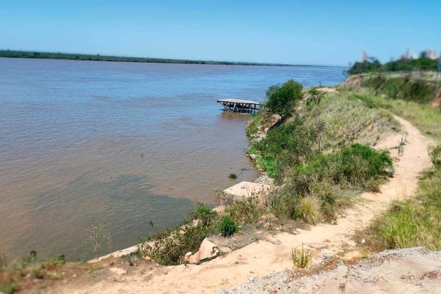 5 exdirectivos de Aguas Santafesinas procesados por tirar desechos al Paraná
