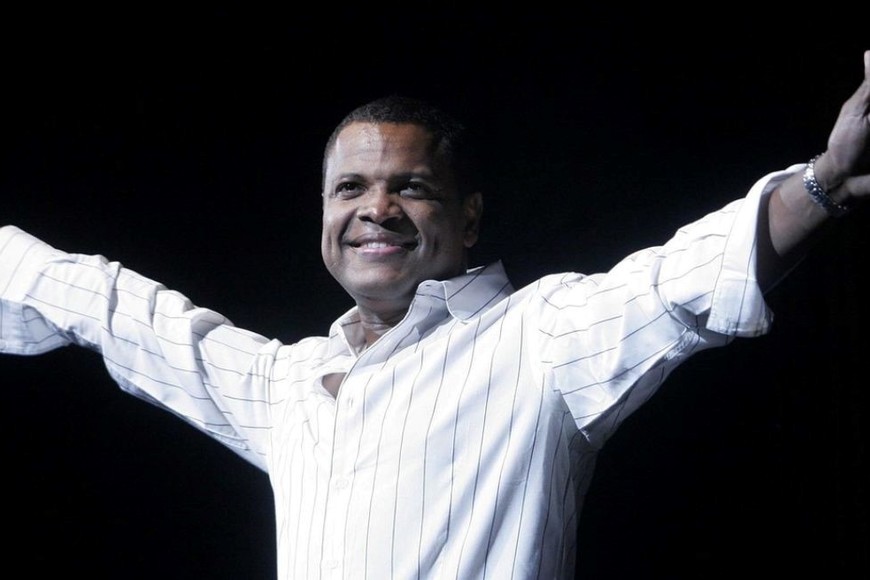 Su icónica canción, creada en 1992 en honor a su madre se hizo popular en Argentina en la voz de Vicentico.