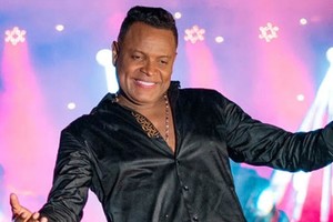 Omar Geles fue un cantante y compositor colombiano de música vallenata.