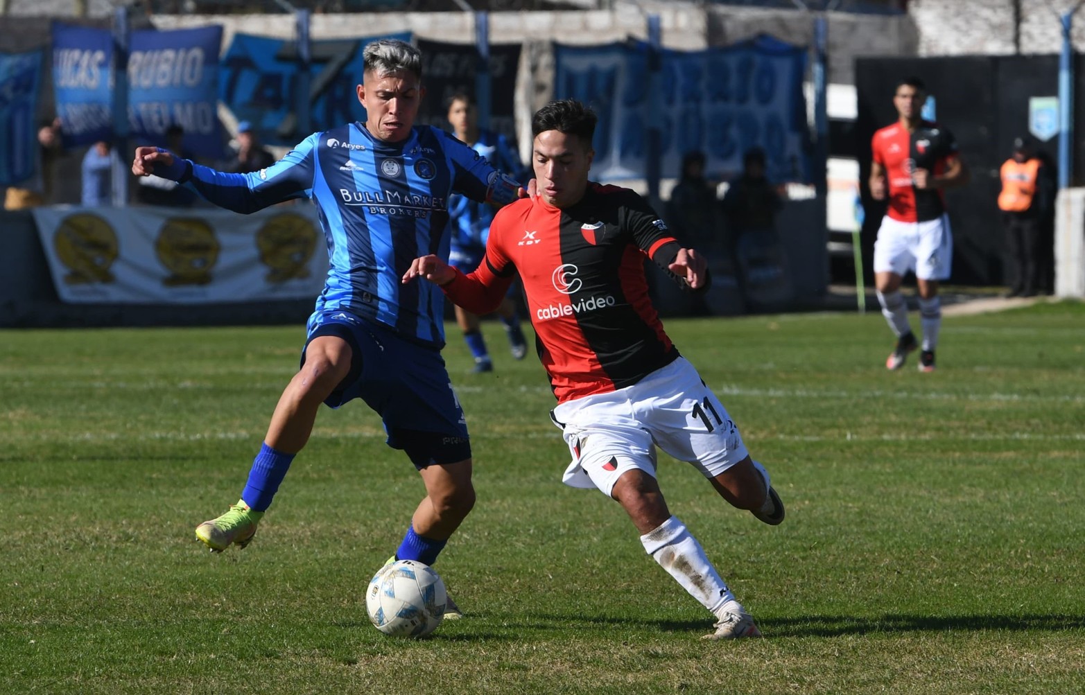 Colón perdió 2 a 0 en su visita a San Telmo.
