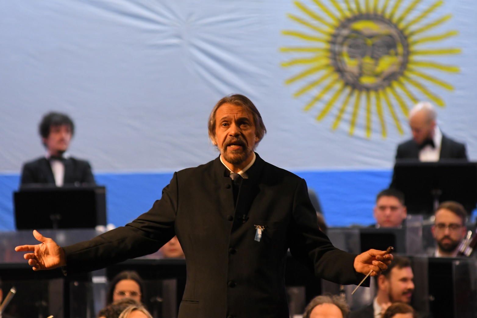 Gala de Mayo en el Teatro Municipal. Música argentina de antes y de ahora, para celebrar la Patria.