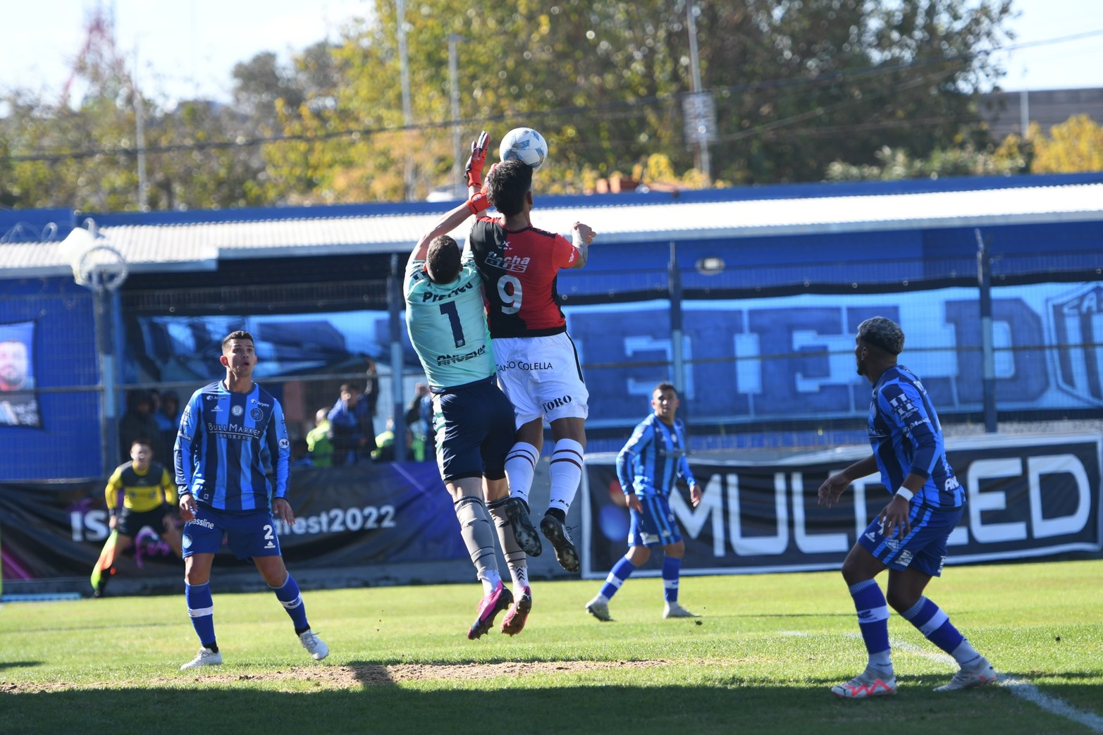 Colón perdió 2 a 0 en su visita a San Telmo.