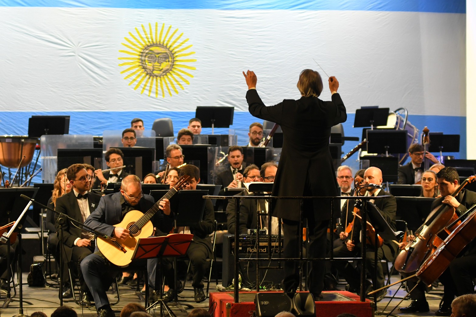 Gala de Mayo en el Teatro Municipal. Música argentina de antes y de ahora, para celebrar la Patria.