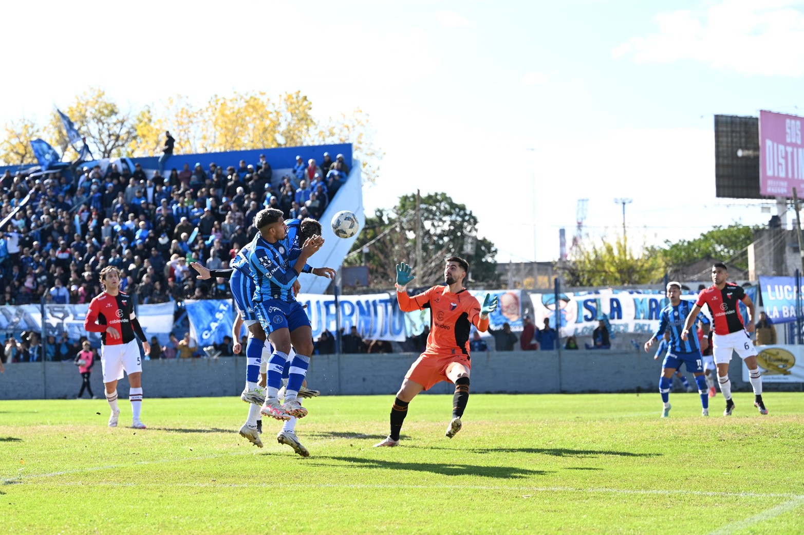 El primer gol de San Telmo. Colón perdió 2 a 0 en su visita a San Telmo.