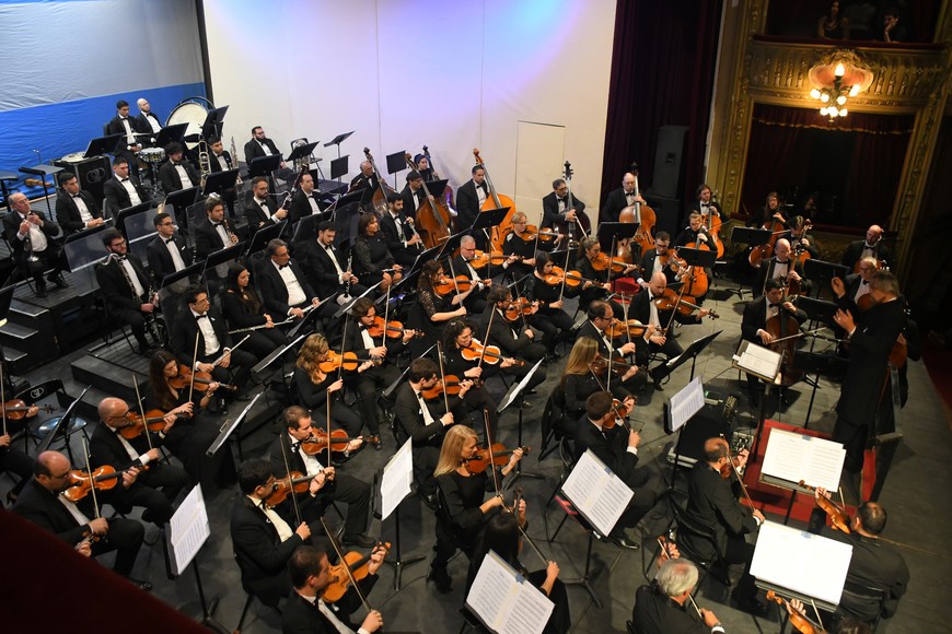 La Sinfónica Santafesina estrenó obras de Ignacio Freijo y Ramiro Gallo. Créditos: Manuel Fabatia