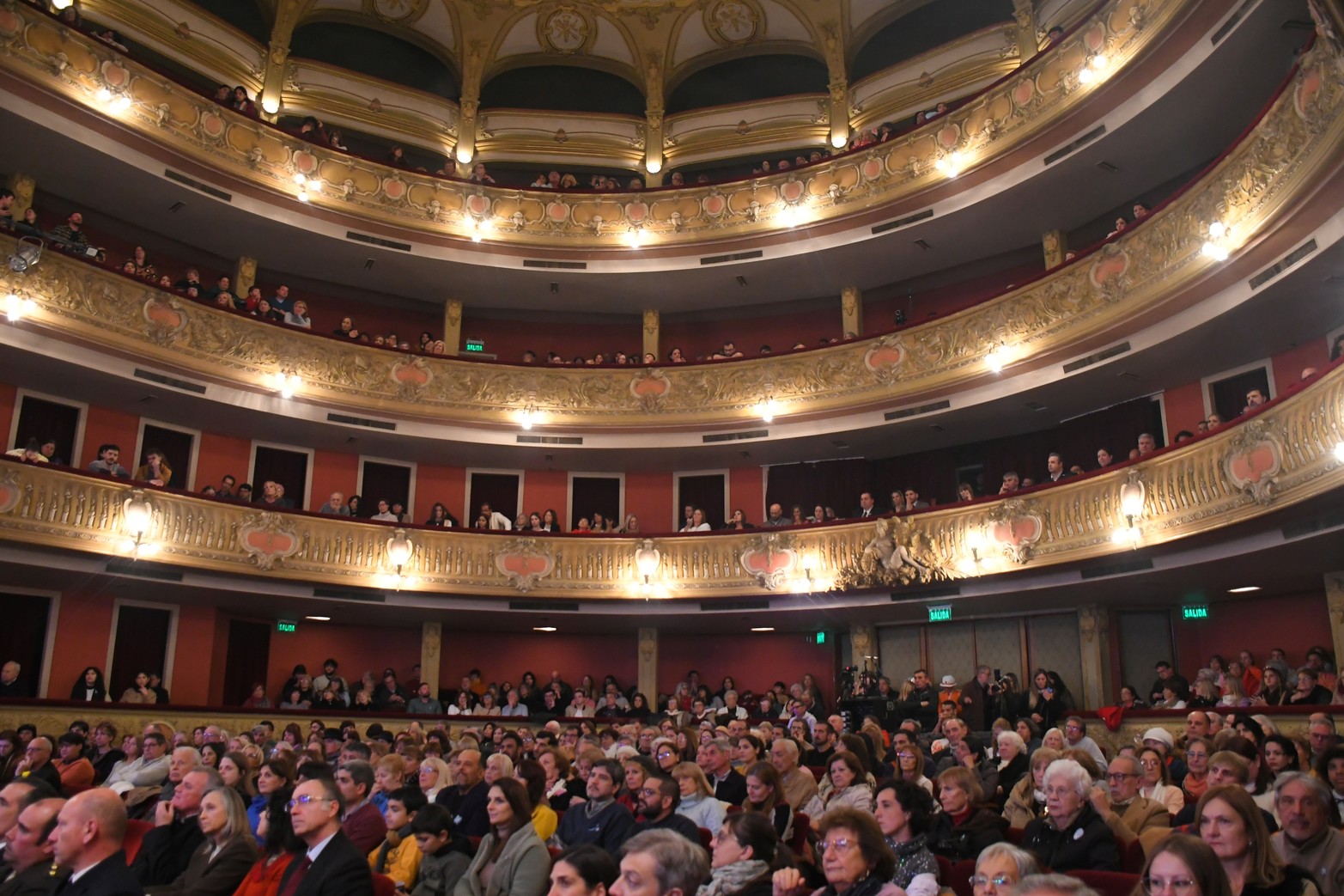 Gala de Mayo en el Teatro Municipal. Música argentina de antes y de ahora, para celebrar la Patria.