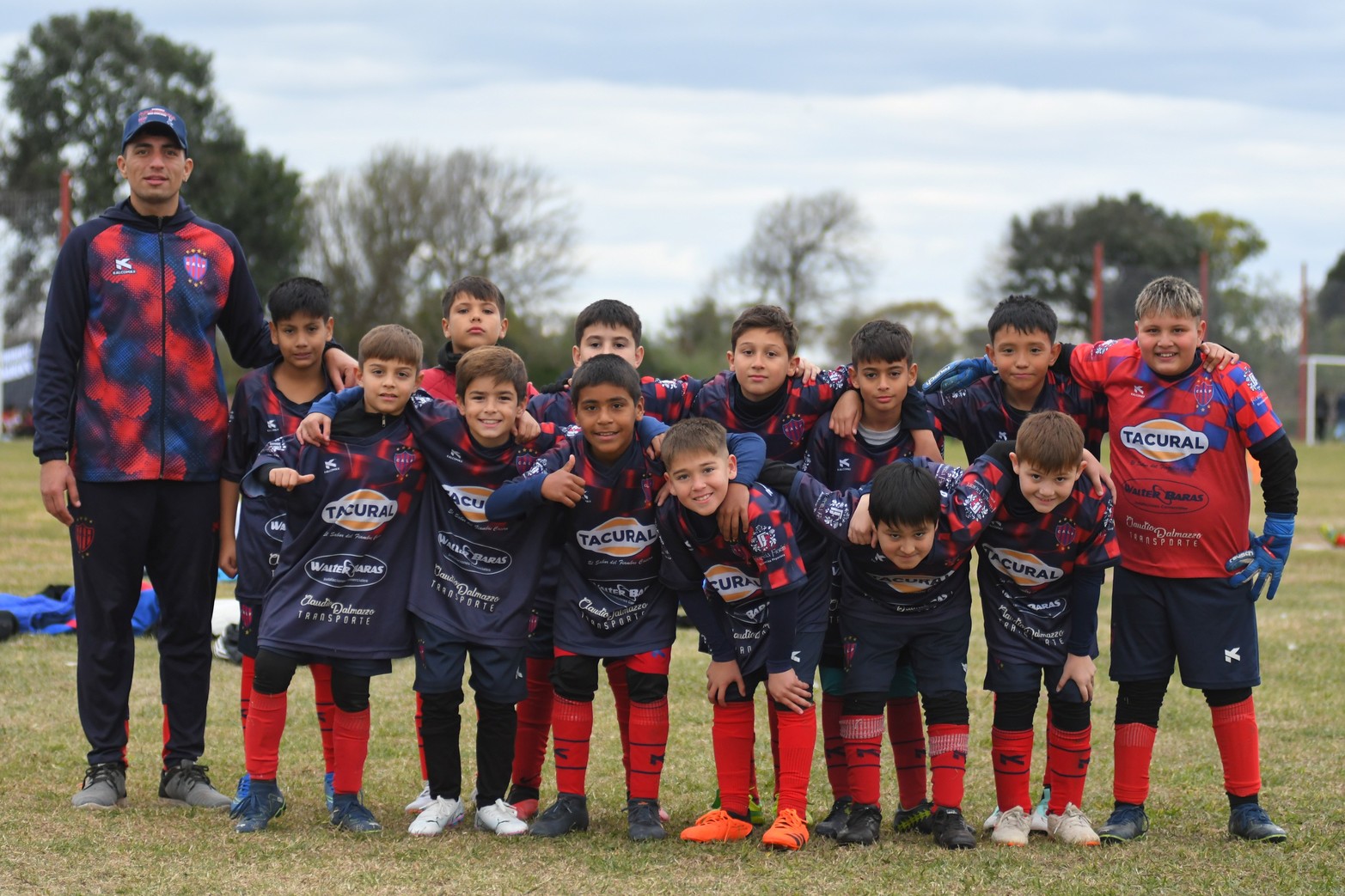 Azulgrana 2024. Este fin de semana se jugó la segunda edición del mega torneo de fútbol infantil de La Perla del Oeste en Recreo Sur.