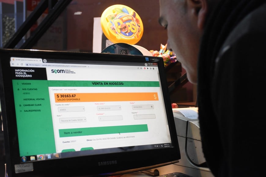 Como faltan puntos de recarga del SEOM y las formas de pago son “analógicas” -pues en muchos casos se debe pagar en efectivo- se pidió implementar formas de abono electrónicas.