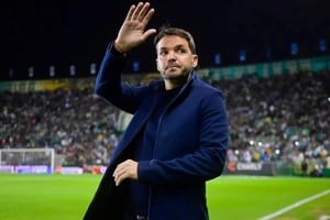 No llegó y ya se está despidiendo. Finalmente, cuando parecía estar todo arreglado, Nicolás Larcamón no será entrenador de Independiente.  Gentileza