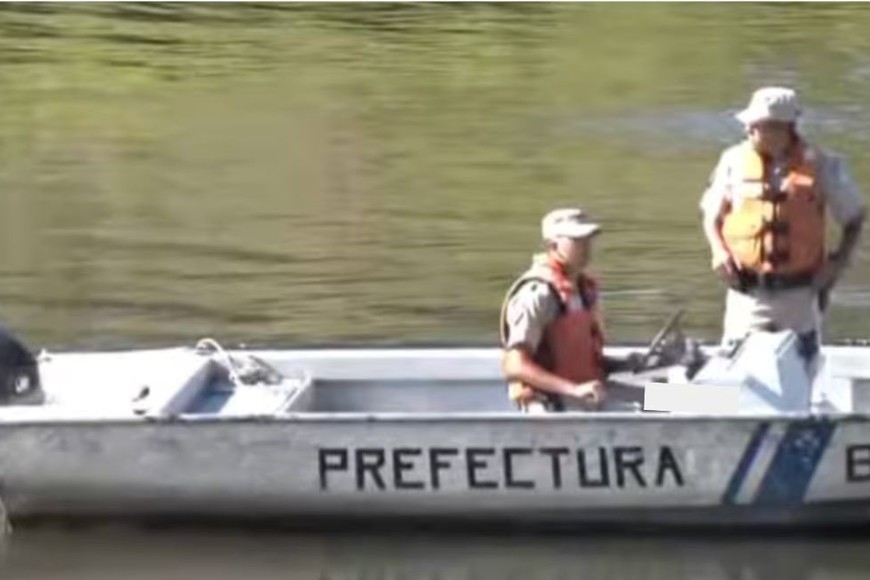 Un testigo dio aviso al 911 y luego los uniformados constataron la presencia de una persona ahogada.