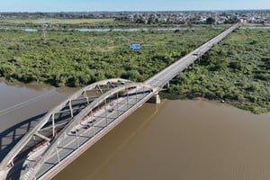 En paralelo a este puente se construiría un nuevo viaducto. Crédito: Fernando Nicola