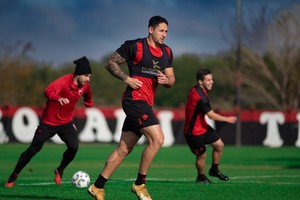 El club anticipó que estarán presentes varios de los campeones de aquella tarde en la cancha de Central, que todavía no había sido remodelada para el Mundial de 1978. Además, estará exhibido el trofeo de campeón para que los hinchas puedan tomarse fotos. Vale recordar que desde hace ya varios años, en el “Coloso” está emplazado el arco en el que Marito Zanabria convirtió su gol más recordado y celebrado por los “leprosos”.