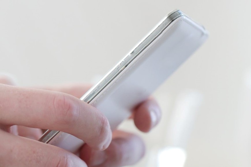 Esta transacción permite a los usuarios transferir fondos de una cuenta a otra de forma inmediata.