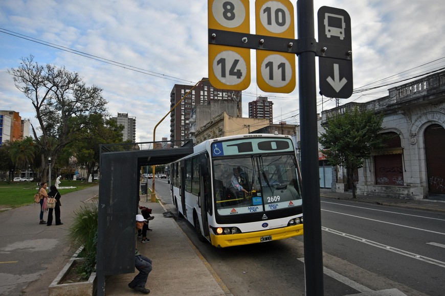 Garita en Rivadavia casi Crespo. Resta ver cómo responderán los usuarios con este nuevo incremento, que es un golpe certero a los bolsillos.