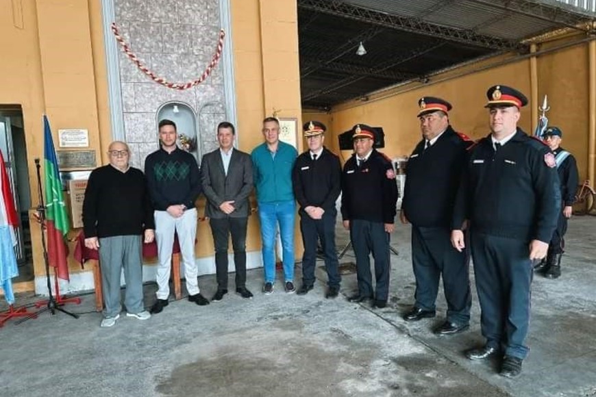 Autoridades corondinas, departamentales y de la institución, durante la ceremonia.
