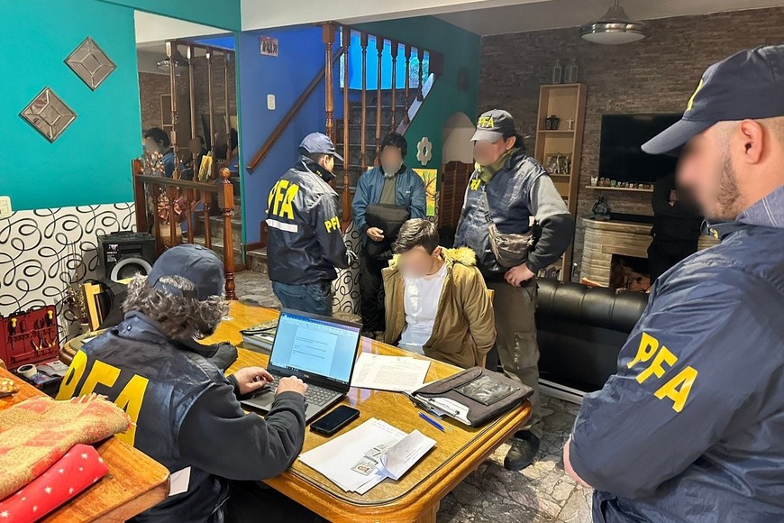 El joven al momento de la detención. Crédito: PFA