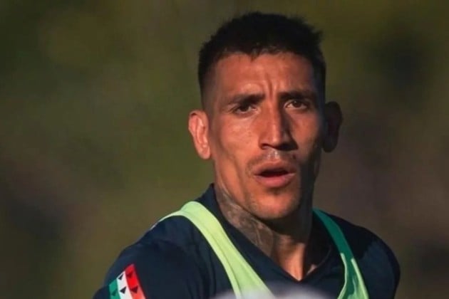 Ricardo Centurión quedó libre en Bolivia y fue ofrecido a un club del fútbol argentino