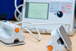 La ANMAT prohibió un desfibrilador falsificado