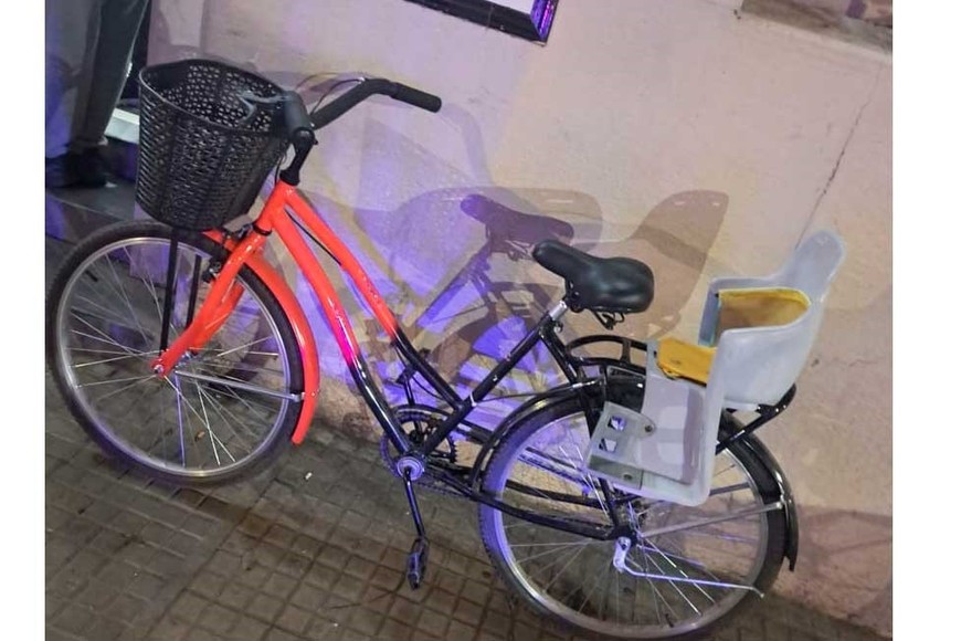 El vehículo sustraído y luego recuperado por la policía.